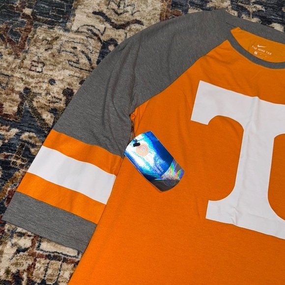 NWT Nike Tennessee Orange and Gray 3/4 Length Raglan Shirt Women’s Small - Picture 2 of 12